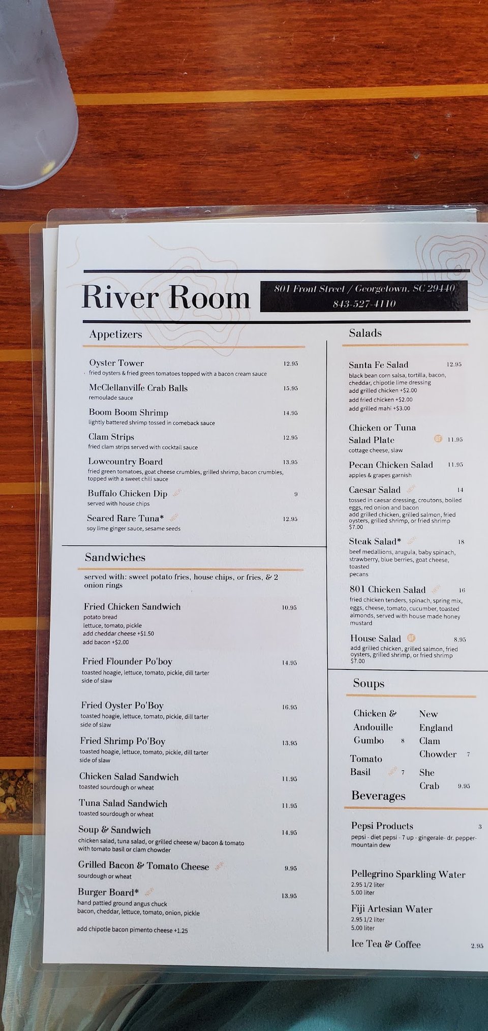Simple lunch menu for seafood dishes.
